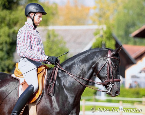 „The motionlessness of the rider’s hand has to have its root in the horse’s mouth“  -- (Udo Bürger, Vollendete Reitkunst / Way to Perfect Horsmanship)