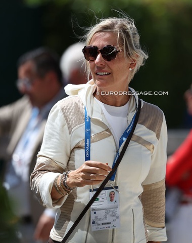 Lottie Fry pulled Everdale out of Aachen, but her trainer Anne van Olst was there to coach Geert-Jan Raateland