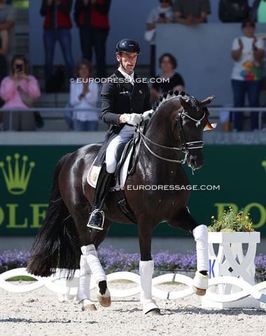 Justin Verboomen was the only top three rider in the prize giving on his actual horse. 