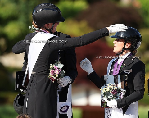 Elisabeth von Wulffen and Felicitas Hendricks on the podium