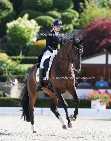 Ukraine's sole individual rider: Tetiana Sokolova on Energy (by Ampere)