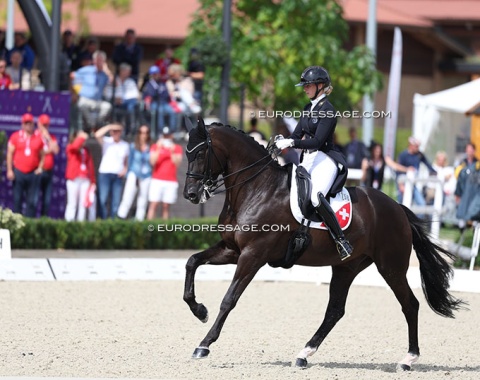 Swiss Charlotta Rogerson on Sandra Nuxoll's Louisdor cup winner Bonheur de la Vie