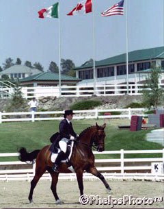 Amanda Barr and Roma at the 2000 North American Young Riders Championships :: Photo © Mary Phelps