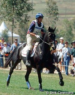 David O'Connor and Custom Made in the cross country at the 2000 Sydney Olympics :: Photo © Dirk Caremans