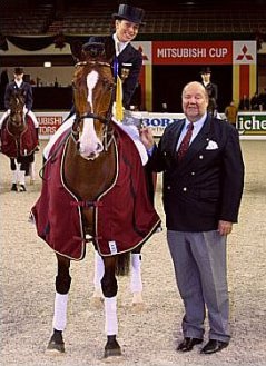 Nicola Giesen and Slow Fox win the 2001 Euro Future Cup