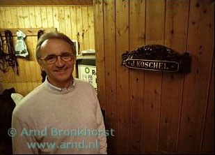 Jurgen Koschel at home :: Photo © Arnd Bronkhorst