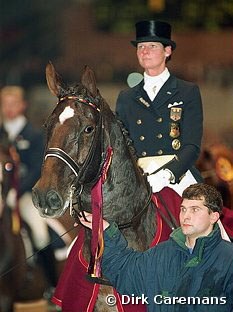 Ulla Salzgeber and Rusty win the 2001 World Cup Finals in Denmark