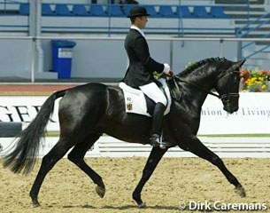 Dr. Ulf Möller and Don Davidoff Win the 2002 World Young Horse Championships :: Photo © Dirk Caremans