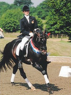 Lorna Edmonds on British FEI pony Manitu N