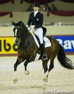 Antoinette Falandt on Jarwo :: Photo © Dirk Caremans