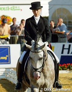 Jeannette Jenny on the Iberian bred Rodopio