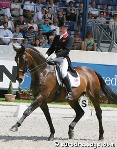 Richard Davison and Ballaseyr Royale at the 2004 CDIO Aachen :: Photo © Astrid Appels