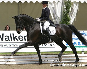 Uta Gräf and Duvalier finished third at the 2004 German Profi Championship