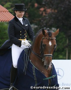 Kira Kröncke on Larso :: Photo © Astrid Appels