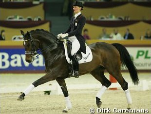 Imke Schellekens-Bartels and Sunrise at the 2004 CDI-W Maastricht :: Photo © Dirk Caremans