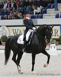 Anky van Grunsven on Salinero :: Photo © Astrid Appels