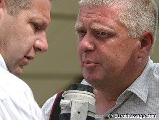 Equine dentist Dany Welter interviews his best friend photographer Dirk Caremans about the quality of the horses at the European Championships. (Notice the camera lense he's using for this in depth interview).