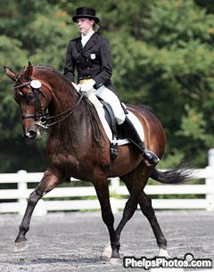 Kaitlyn Hamilton and Noviembre at the 2005 North American Young Riders Championships :: Photo © Phelpsphotos.com