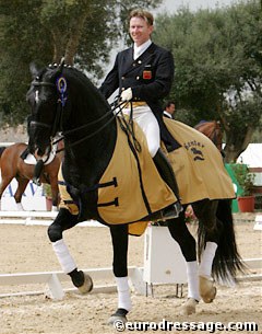 Wayne Channon and Lorenzo CH win big at the 2005 Sunshine Tour CDI :: Photo © Astrid Appels