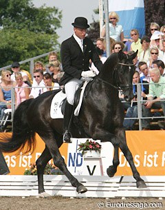 Hannes Baumgart (GER) on Royal Highness (Regazzoni x Dream of Glory)