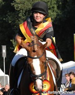 Voyager won the eventing division as well as the 6-year old Dressage Pony Division. That's three titles in two years!!