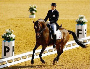 Jun Sang Choi and Dancing Boy at the 2006 Asian Games in Doha