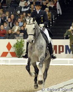 Carola Koppelmann and Comic Hilltop win the 2006 Nurnberger Burgpokal Finals :: Photo © Barbara Schnell