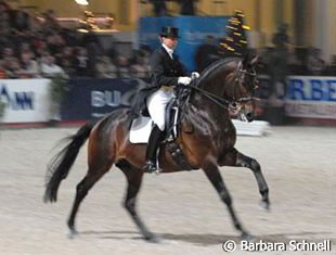 Dorothee Schneider and Kaiserkult are the reserve champions in the 2006 Nurnberger Burgpokal Finals