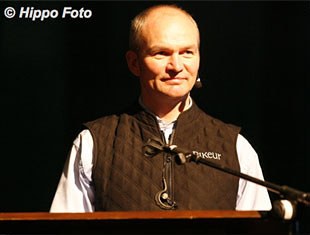 Hubertus Schmidt, keynote speaker at the 2006 Global Dressage Forum :: Photo © Dirk Caremans