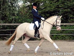 Louisa Luttgen on Pegasus B (by Pan Tau B)