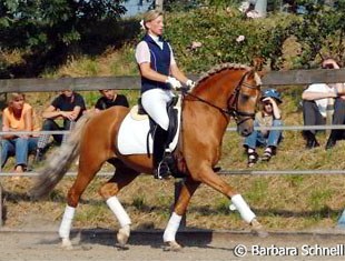 Ann Kathrin Piolot on Golden Dancer