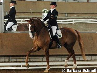 Katharina Winkelhues and Weltmelodie win the Junior Riders division