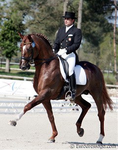 Spanish Jose Antonio Garcia Mena is competing his first warmblood in his career. Bernstein Las Marismas, owned by Eduardo and Yvonne Muniz, is in training with Garcia Mena and Jan Bemelmans.