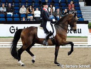 Fiona Bigwood on Nector van het Carelshof