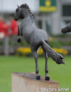 Bronze sculptures for sale at Aachen