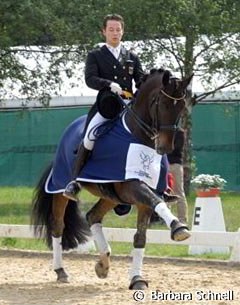 Tom Berg and Robin win the young riders' classes at the 2007 CDI-YR Bonn :: Photo © Barbara Schnell