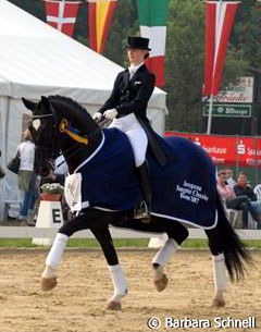 Jill de Ridder and FBW Disco Boy win the Junior Riders division at the 2007 CDI-JR Bonn