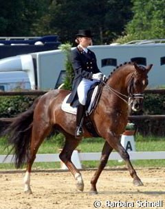 Pony rider Angela Krooswijk also gains experience in the junior riders' classes on Red Diamond