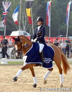 Louisa Luttgen and Dornik B win big at the 2007 CDI-P Bonn :: Photo © Barbara Schnell