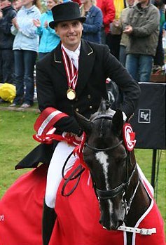 Andreas Helgstrand and Gredstedgårds Casmir win the 2007 Danish Championships :: Photo © Ridehesten.com