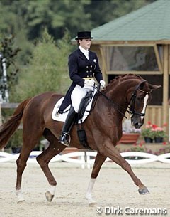 Ellen Schulten-Baumer and Donatha S at the 2007 European Championships :: Photo © Dirk Caremans