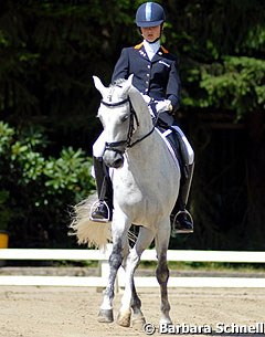 Kimberley de Jongh and Just You 'n Me at the 2007 European Pony Championships in Freudenberg, Germany :: Photo © Barbara Schnell