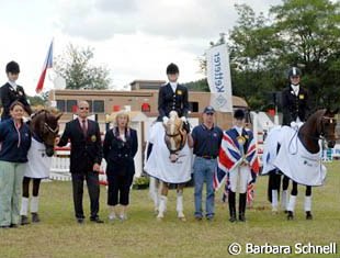 British pony riders Kuropatwa, Barr and Harris