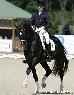 Jordi Domingo and Prestige at the 2007 European Championships in Turin :: Photo © Dirk Caremans