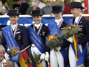 The gold medal winning German Junior Team: Miriam Maurer, Victoria Michalke, Jill de Ridder, Fabienne Lutkemeier :: Photo © Jan Reumann