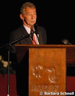 Stephen Clarke at the 2007 Global Dressage Forum :: Photo © Barbara Schnell