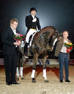 Esben Möller and Andreas Helgstrand at Cavan's retirement at the 2007 Danish Stalion Licensing :: Photo © Ridehesten.com