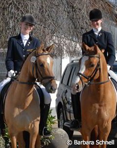 Like in the old times: Annabel Frenzen and Lydia Camp back in the pony saddle