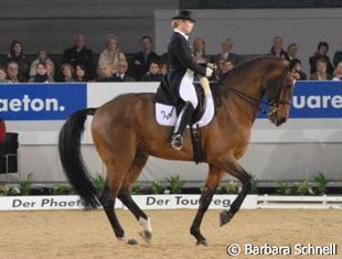 Isabell Werth and Apache OLD at the 2007 CDN Munster :: Photo © Barbara Schnell