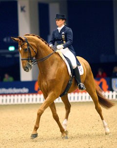 Isabell Werth and Warum Nicht FRH at the 2007 CDI-W Odense :: Photo © Ridehesten.com